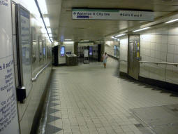 Looking towards the Waterloo & City line from by the Central line ticket hall