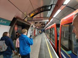 DLR arrivals platform