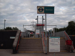 The entrance (June 2009)