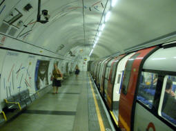 Northern line southbound platform