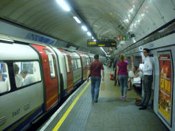 Northern line Bank branch northbound platform