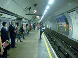 Northern line Bank branch northbound platform
