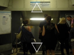Looking towards the spiral stairs down to the southbound Northern line Bank branch and Victoria line platforms