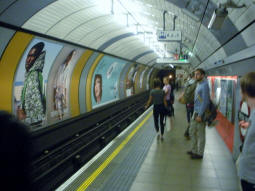 Jubilee line eastbound/southbound platform