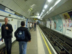 Victoria line northbound platform