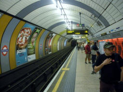 Jubilee line westbound/northbound platform