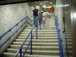 Looking up from the Jubilee line platforms to the passageway to the Piccadilly line