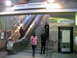 Escalator, stairs and (sadly faulty) incline lift to the platforms