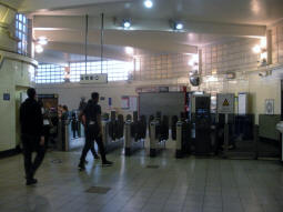 The ticket hall from the compulsory-ticket side of the barriers