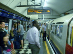 Piccadilly line westbound platform
