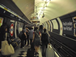 Piccadilly line eastbound platform