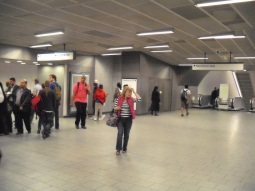 At the bottom of the escalators from the northern ticket hall - corridor to Piccadilly and Victoria lines on the left, escalators to the Northern line straight on