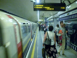 Piccadilly line westbound platform