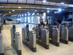 The split for lines in the Borough High Street ticket hall