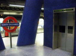 Lift from the westbound platforms