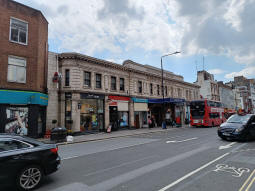 The District and Circle line building (also provides access to the Bakerloo line)