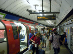 Northern line northbound platform