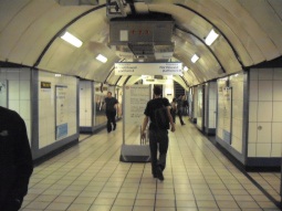 Looking to the escalators from in between the Victoria line platforms