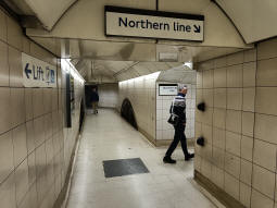 Approaching the Northern line at interchange level