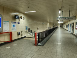 Access to the Waterloo & City line coming from the main ticket hall