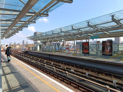 Looking across to the platform for trains to Lewisham and Canary Wharf from the island platform for trains to Bank and Stratford